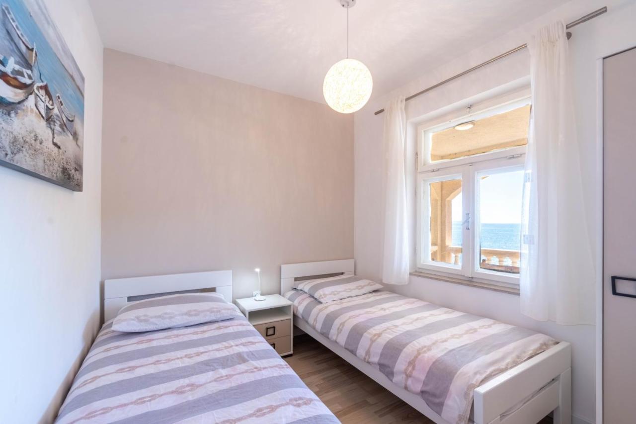 Apartments By The Sea Cove Zaglav, Korcula - 12208 Prizba Exterior foto